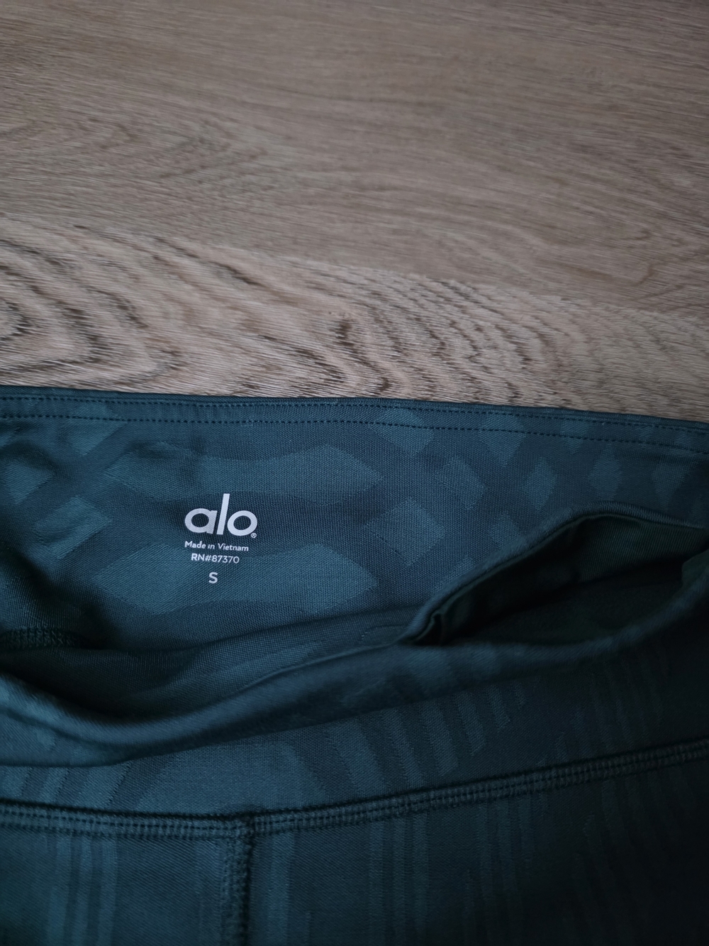 Alo Yoga Emerald Green High-Waisted Mesh Panel Leggings - Size S - Picture 6 of 11
